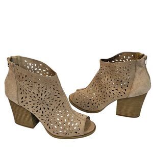 Jellypop Tan Faux Suede Laser CutOut Toe Out Booties sz 11